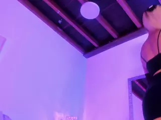 Sofievanss's Live Sex Cam Show