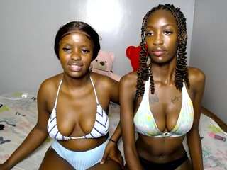 blackwidoww44 Live Webcam on CamSoda