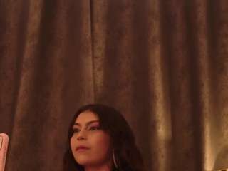 LAURAAX live webcam show