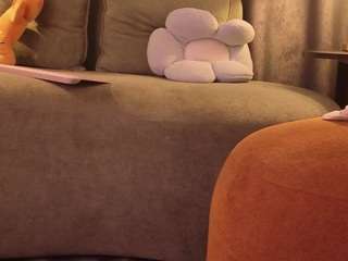LAURAAX live cam preview