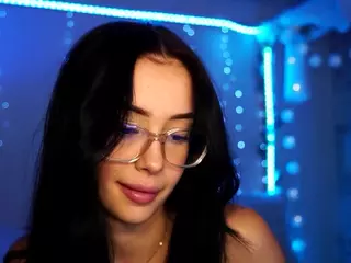 Naomi18's Live Sex Cam Show