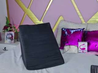 le modèle shellbydiorx est en webcam porno dans un show sur le site camsoda, il possède les tags suivants: anal,ass,young adult,teen 18,tease,strip,spank,skinny,orgasm,oil,lush,lingerie,handjob,flashing,fingers,dildo,cum,brown eyes,blowjob,black hair