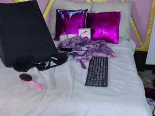 le modèle shellbydiorx est en webcam porno dans un show sur le site camsoda, il possède les tags suivants: anal,ass,young adult,teen 18,tease,strip,spank,skinny,orgasm,oil,lush,lingerie,handjob,flashing,fingers,dildo,cum,brown eyes,blowjob,black hair