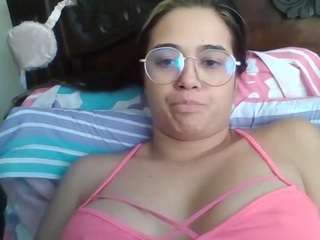 trianabell Live Webcam on CamSoda
