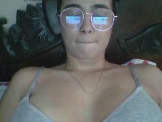 trianabell Live Webcam on CamSoda