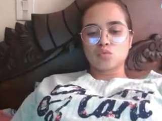 trianabell Live Webcam on CamSoda