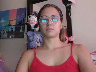 trianabell Live Webcam on CamSoda