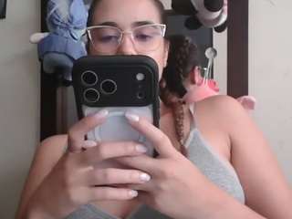 Trianabell live webcam show