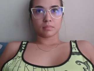 Trianabell live webcam show