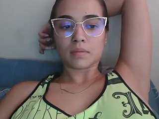 Trianabell live webcam show