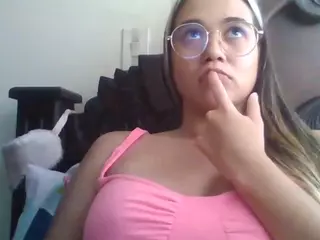 Trianabell's Live Sex Cam Show