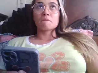 Trianabell's Live Sex Cam Show