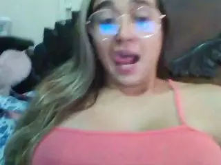 Trianabell's Live Sex Cam Show