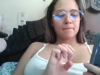 Trianabell's Live Sex Cam Show