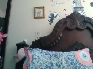 Trianabell's Live Sex Cam Show