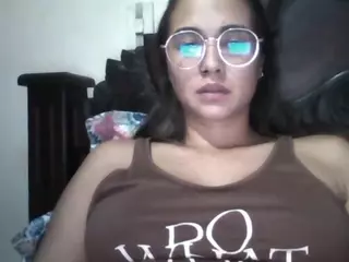 Trianabell's Live Sex Cam Show