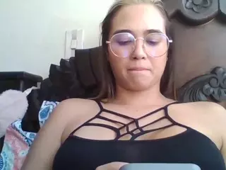 Trianabell's Live Sex Cam Show