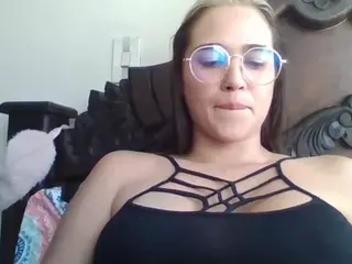 Trianabell's Live Sex Cam Show