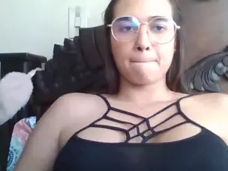 Trianabell's Live Sex Cam Show