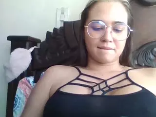 Trianabell's Live Sex Cam Show