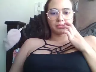 Trianabell's Live Sex Cam Show