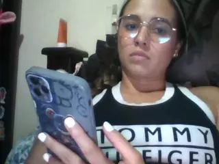 Trianabell's Live Sex Cam Show
