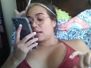 Trianabell's Live Sex Cam Show