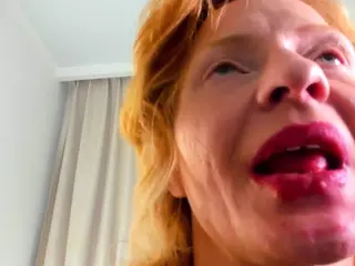 AlisaRedheir's Live Sex Cam Show