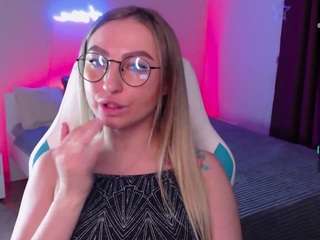 amelia-six webcam