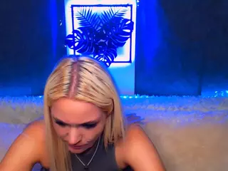 Blondekiss's Live Sex Cam Show