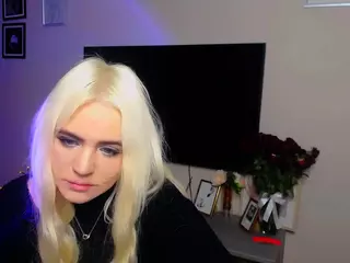 Blondekiss's Live Sex Cam Show