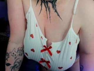 le modèle cassieredkiss est en webcam porno dans un show sur le site camsoda, il possède les tags suivants: ass,natural,young adult,toys,tittyfuck,teen-18,tease,tattoos,strip,spank,smoking,shaved pussy,red hair,asshole,pussy,naked,feet,blowjob,cute,dildo