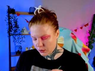 CassieRedKiss