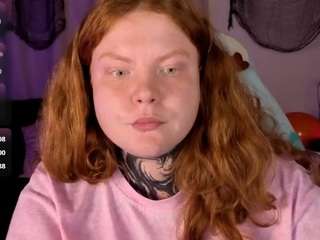 CassieRedKiss