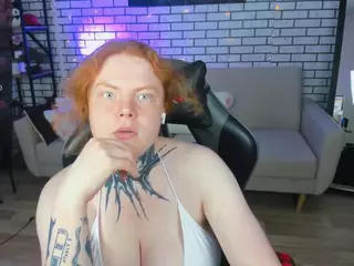 CassieRedKiss's Live Sex Cam Show