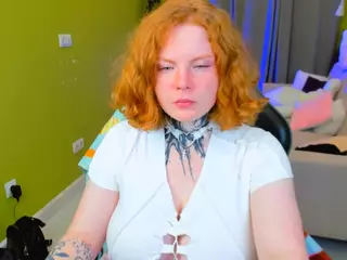 CassieRedKiss's Live Sex Cam Show