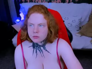 CassieRedKiss's Live Sex Cam Show