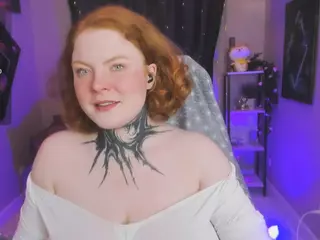 CassieRedKiss's Live Sex Cam Show