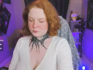 CassieRedKiss's Live Sex Cam Show