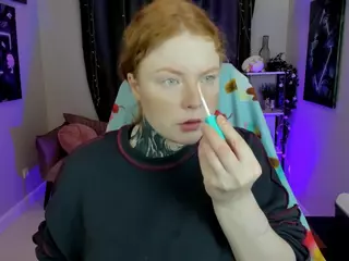 CassieRedKiss's Live Sex Cam Show