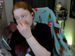 CassieRedKiss's Live Sex Cam Show