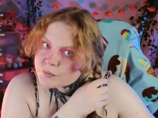 CassieRedKiss