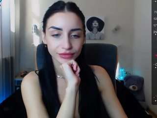 emma-davis from CamSoda is Freechat