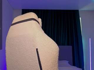  emma-davis chat room