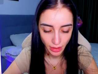 emma-davis live cam profile