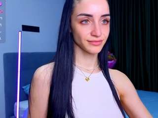 Emma-Davis — LIVE on Camsoda