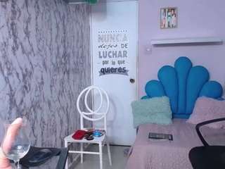 ashley-baker19 live cam preview