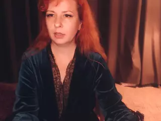 CrystalLovelyy's Live Sex Cam Show