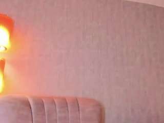 lunar-leen's CamSoda show and profile