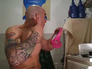 le modèle rentedbimanymen est en webcam porno dans un show sur le site camsoda, il possède les tags suivants: american,anal toys,tattoos,smoking,roleplay,orgasm,muscular,milf,middle aged,lean,jerk off,italian,handjob,facial piercings,cock rating,brown eyes,bdsm,bald,hd,white